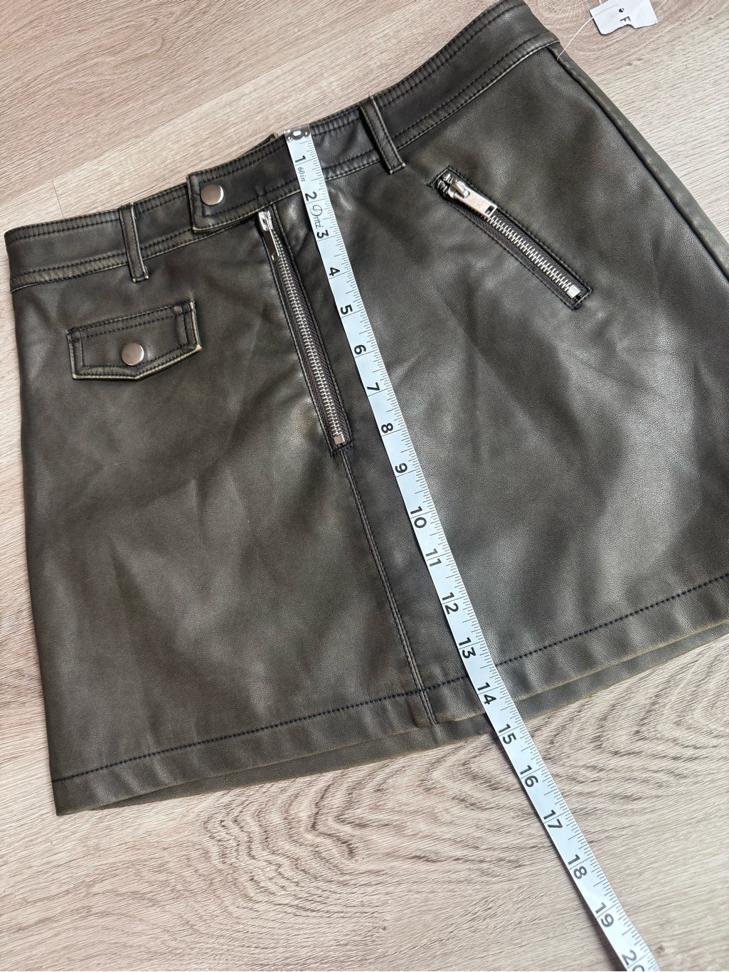 Kendall & Kylie Black Faux Leather Mini Skirt With Zipper Accents Size S — image 6 of 8
